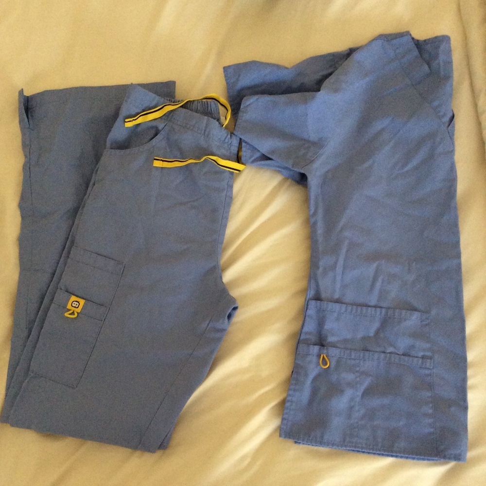 Wonderwink ceil blue scrub set